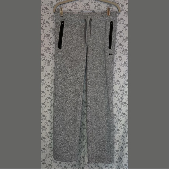 Nike women’s sweat pants - Picture 5 of 5